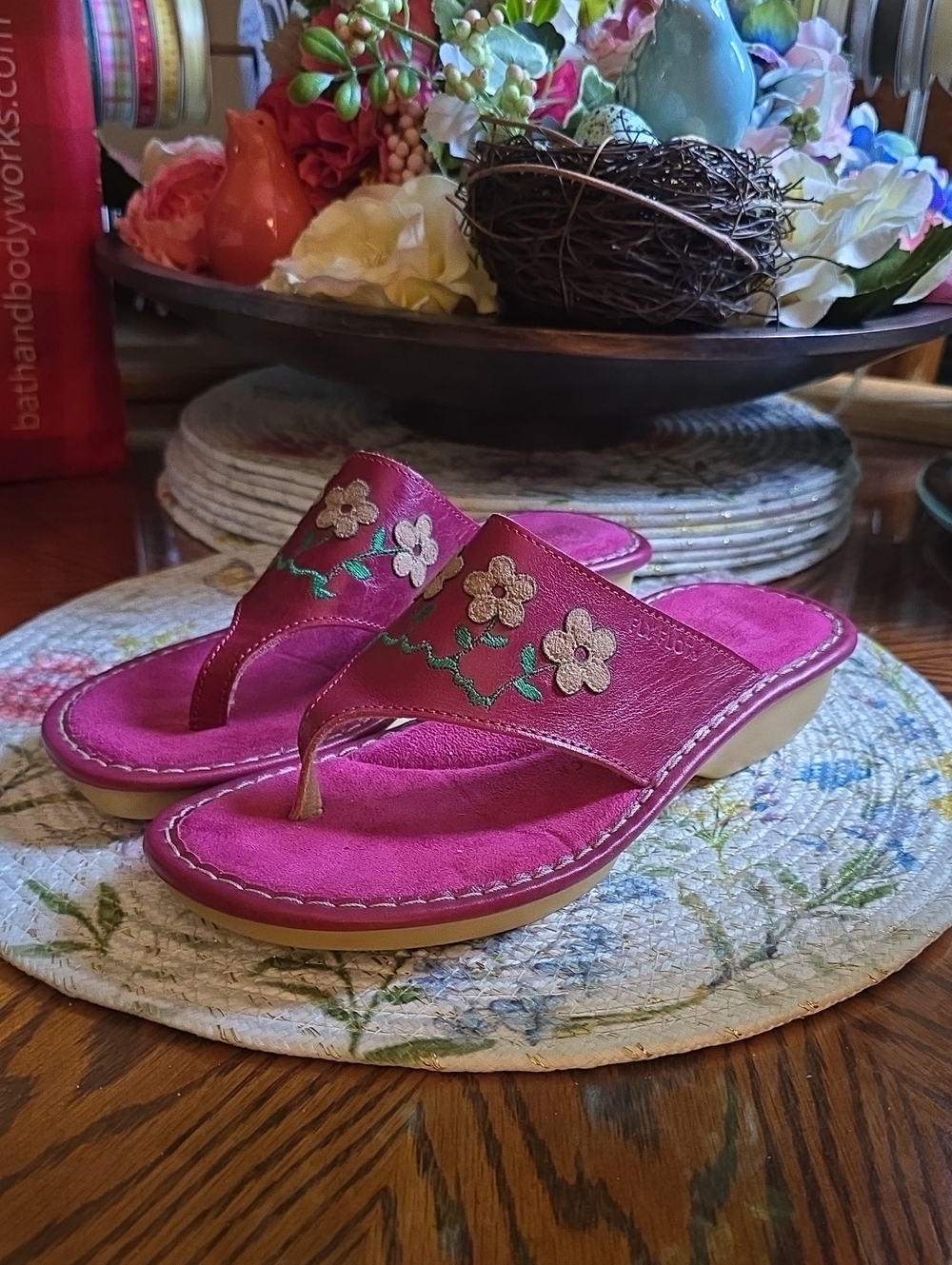 New With Box. Fly Flot Sandals.
